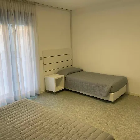 Euro Meuble ホテル