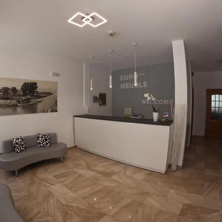 Euro Meuble ホテル 2*