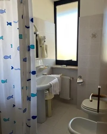 Euro Meuble ホテル