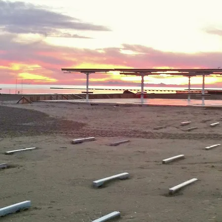 ホテル Euro Meuble 2*