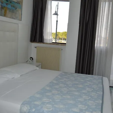 Euro Meuble Hotel Grado