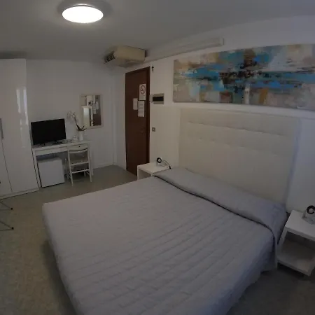 Hotel Euro Meuble 2*