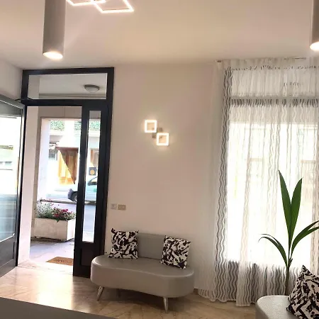 Euro Meuble Hotel 2*